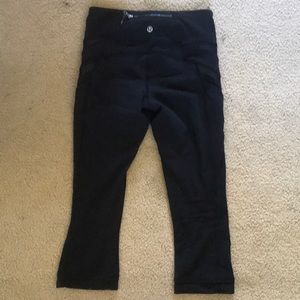 Lululemon black crop